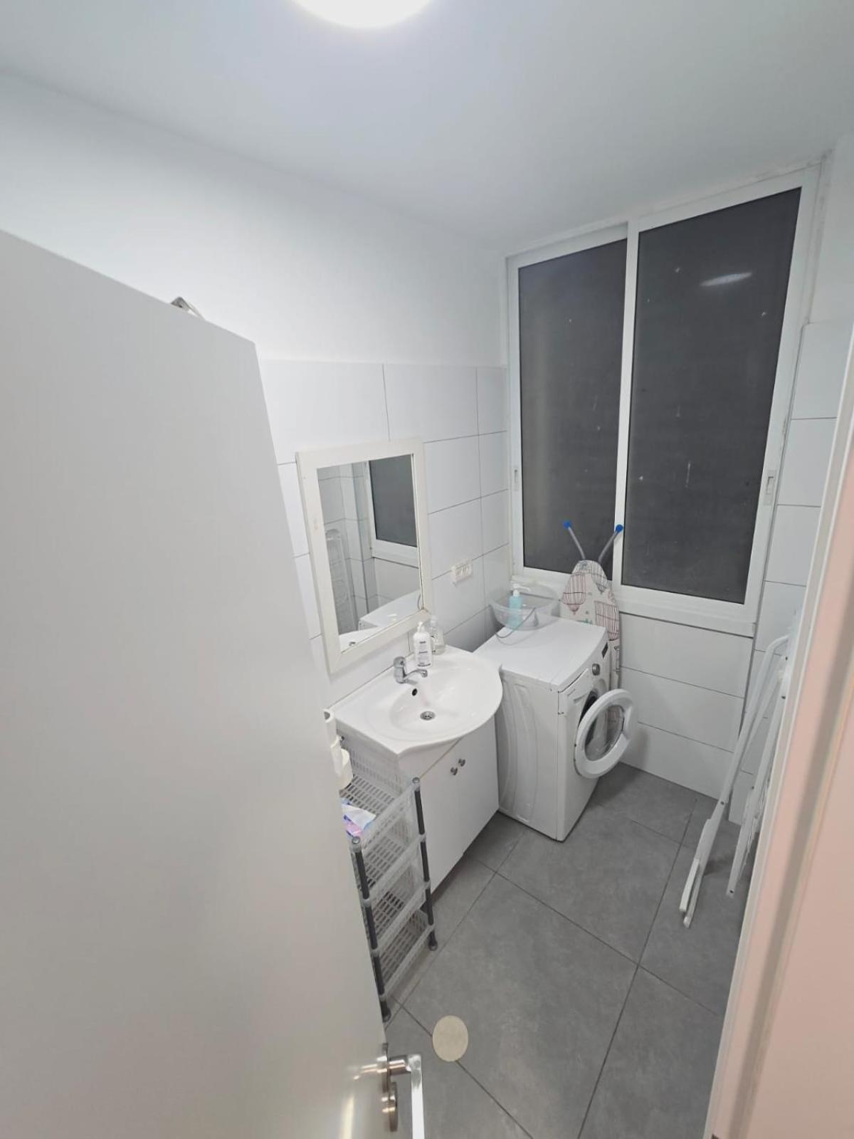 Gk Apartment Harmony Bat Yam Exterior foto